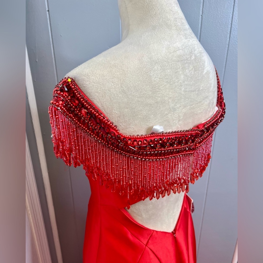 Prom dress - Picture 6 of 9